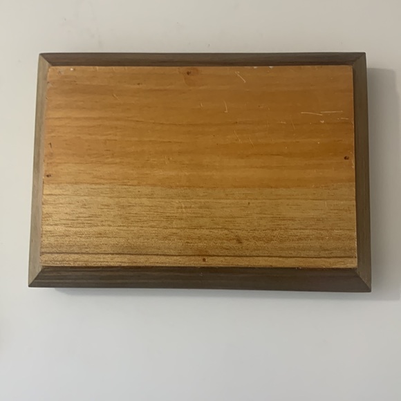 Gorgeous Marquetry Wood box with Red Velvet lining. MCM Pyramid style top - Picture 5 of 14